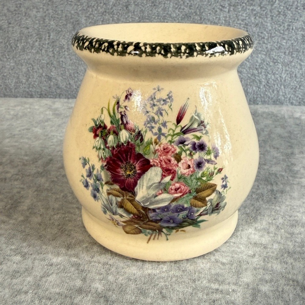 Home & Garden Party Wax Warmer Cottagecore OS Cream Excellent Floral Aug 2000